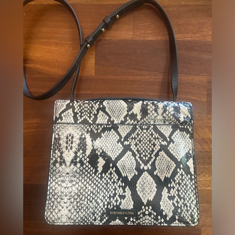NEW BCBG SNAKESKIN PURSE